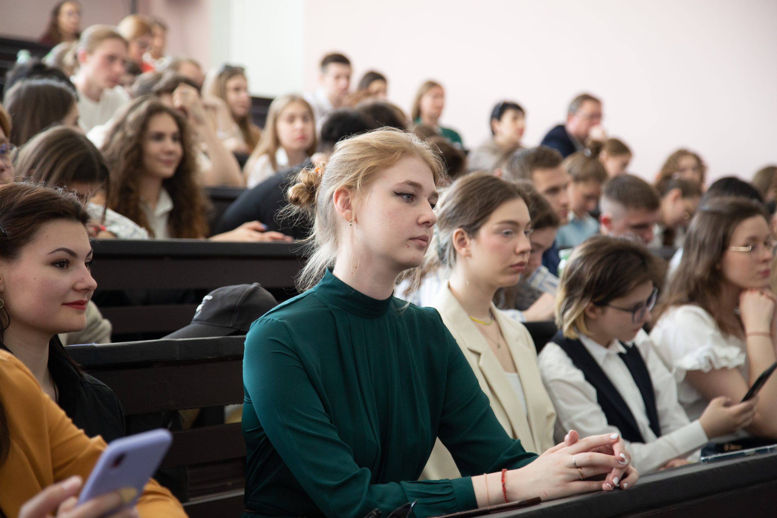 Обеспечение суверенитета российской системы образования обсудили на форуме в МПГУ
