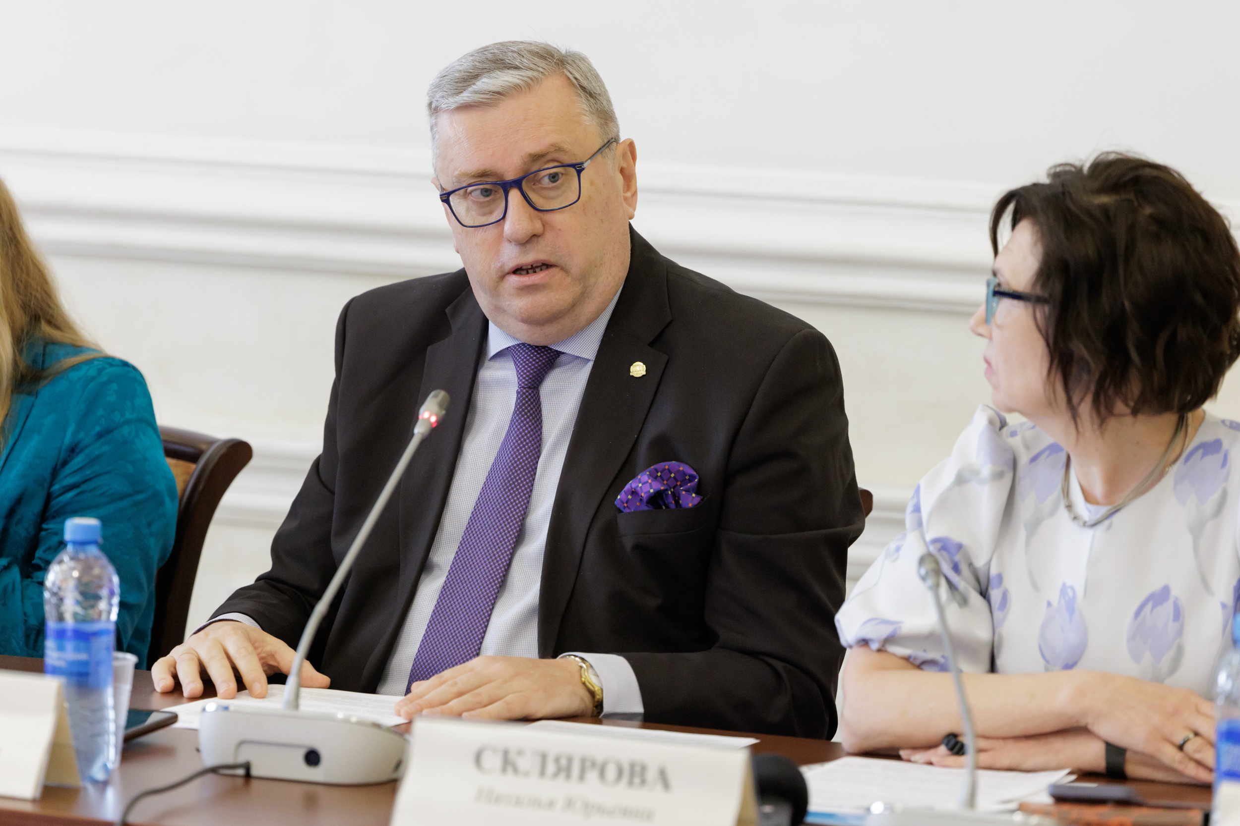 Воспитательный потенциал отечественного кинематографа обсудили в Общественной палате РФ