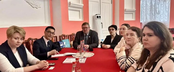 Перспективы сотрудничества Профсоюза образования и Ассоциации обсудили на встрече в МПГУ